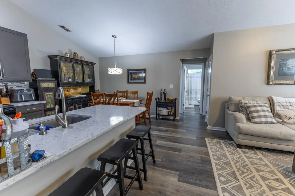 4216 Kensington Garden Court Lexington KY 40514