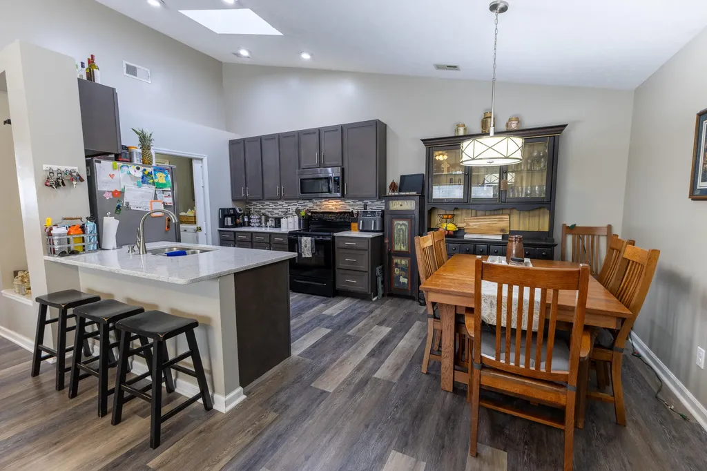 4216 Kensington Garden Court Lexington KY 40514