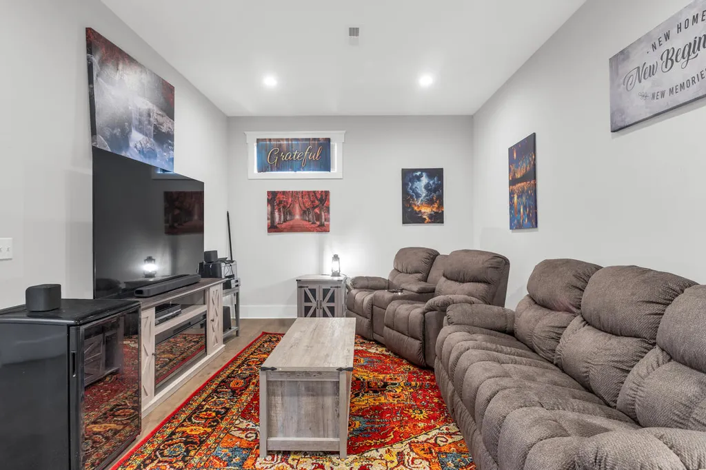 273 Moon Bay Drive Kuttawa KY 42055