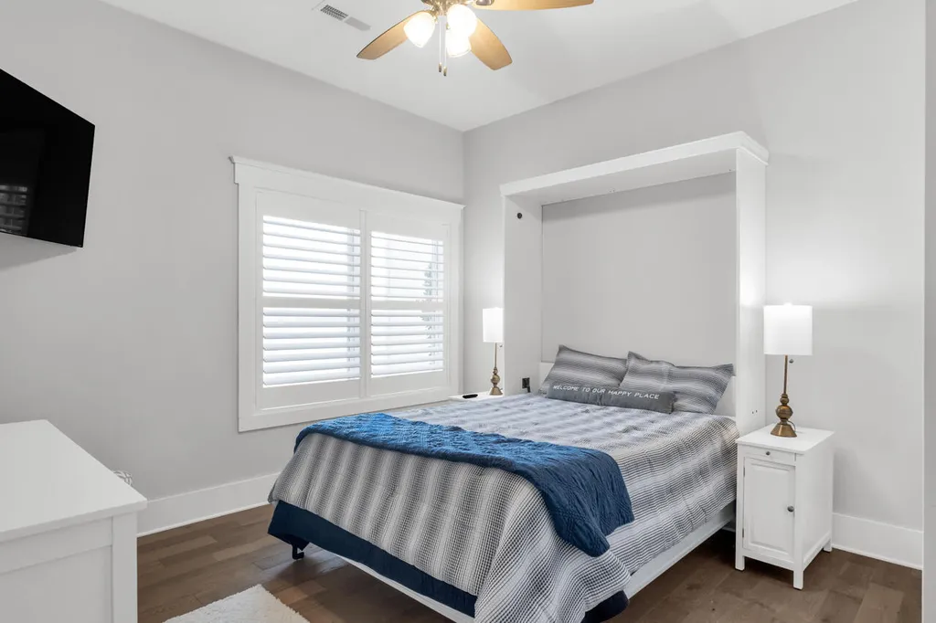 273 Moon Bay Drive Kuttawa KY 42055