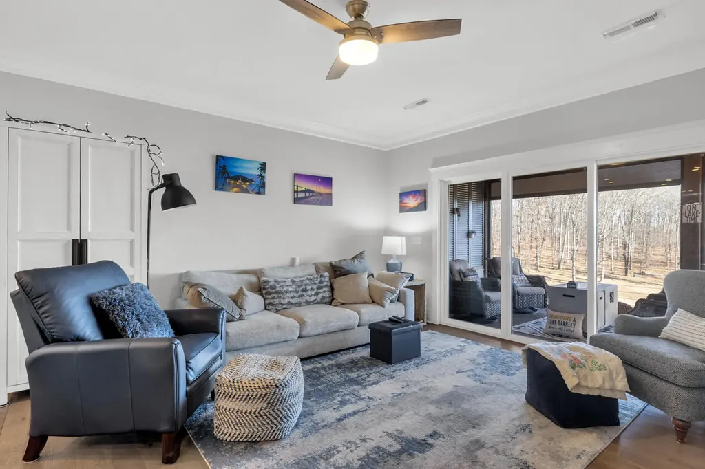 273 Moon Bay Drive Kuttawa KY 42055