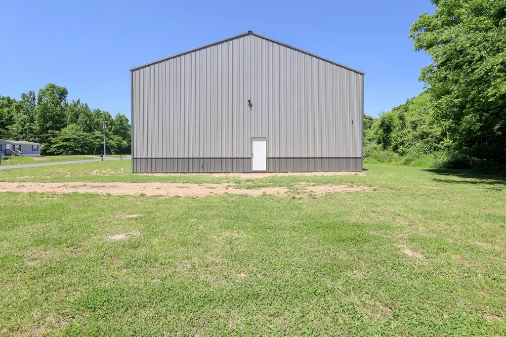 240 Ball Park Loop Ledbetter KY 42058