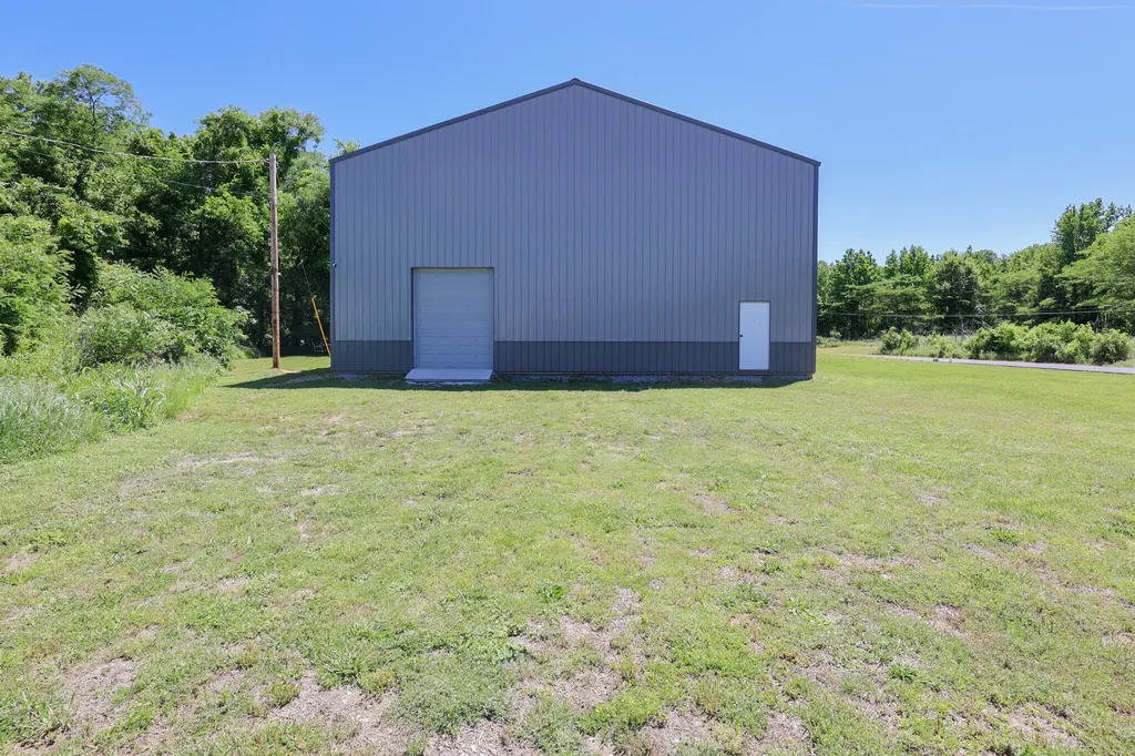240 Ball Park Loop Ledbetter KY 42058