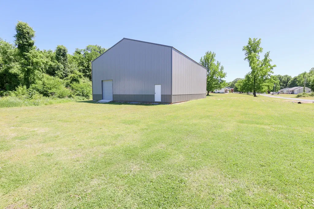 240 Ball Park Loop Ledbetter KY 42058