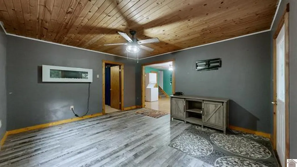 43 Barnacle Drive New Concord KY 42076