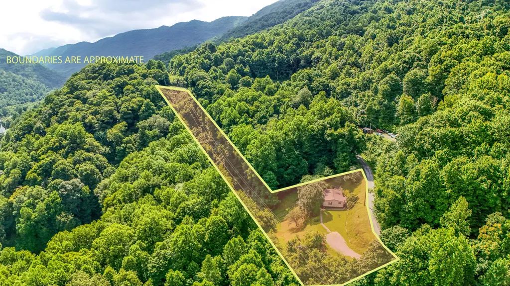 299 George Neil Hill Left Road Pineville KY 40977