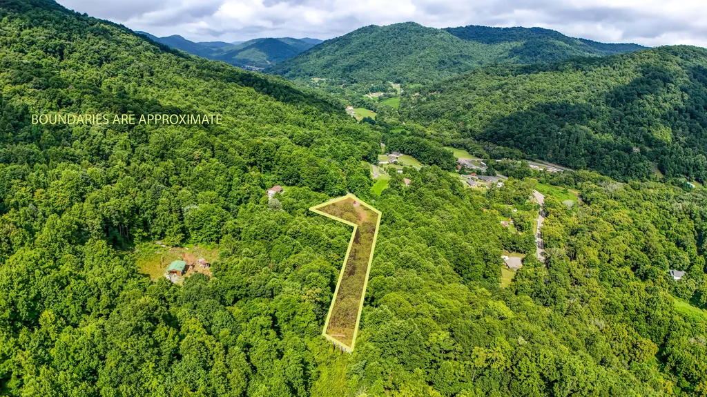 299 George Neil Hill Left Road Pineville KY 40977