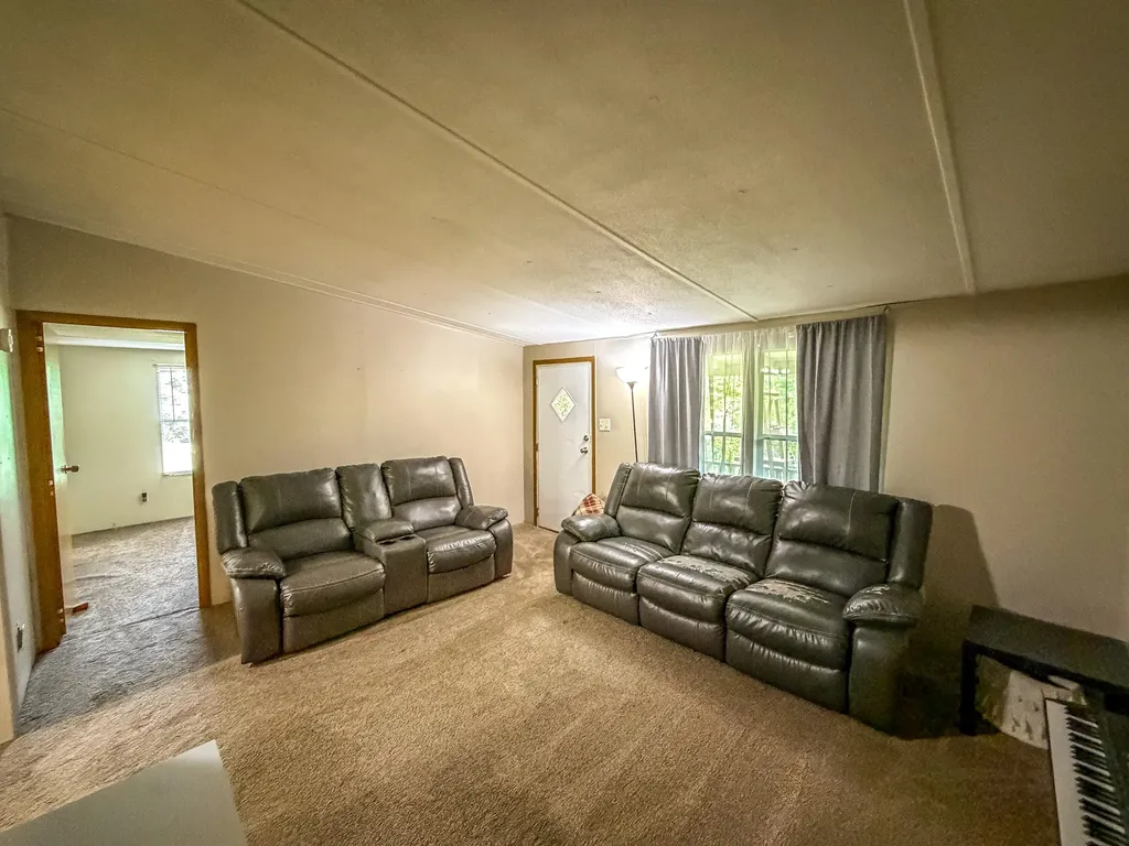 299 George Neil Hill Left Road Pineville KY 40977