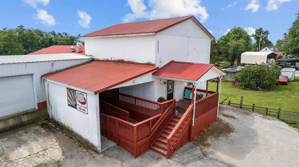 3521 Kentucky 10 Tollesboro KY 41189