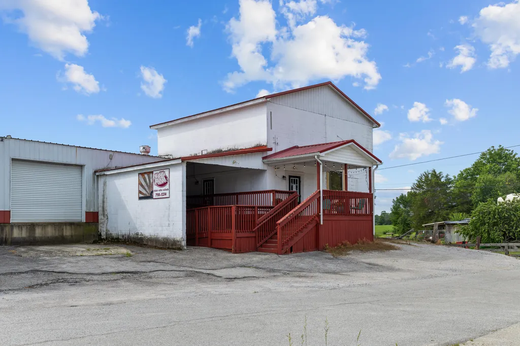 3521 Kentucky 10 Tollesboro KY 41189