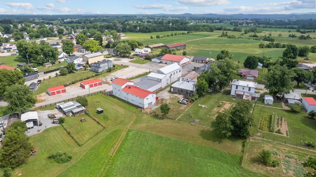 3521 Kentucky 10 Tollesboro KY 41189