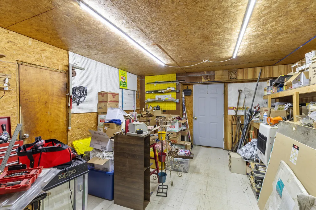 3521 Kentucky 10 Tollesboro KY 41189