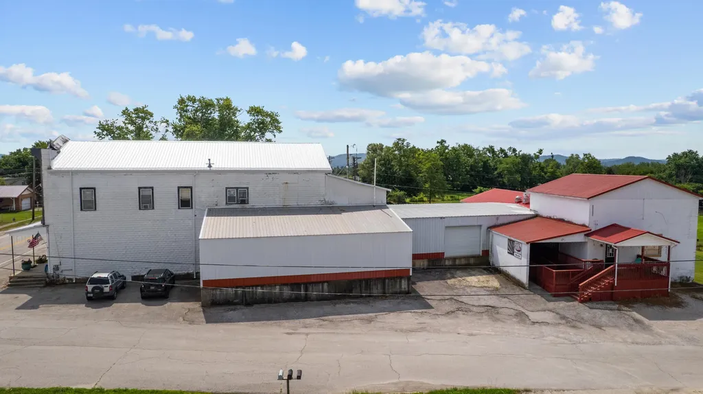 3521 Kentucky 10 Tollesboro KY 41189