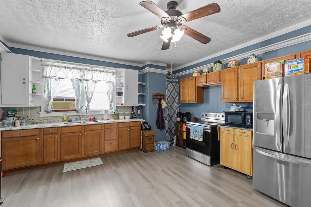 3521 Kentucky 10 Tollesboro KY 41189