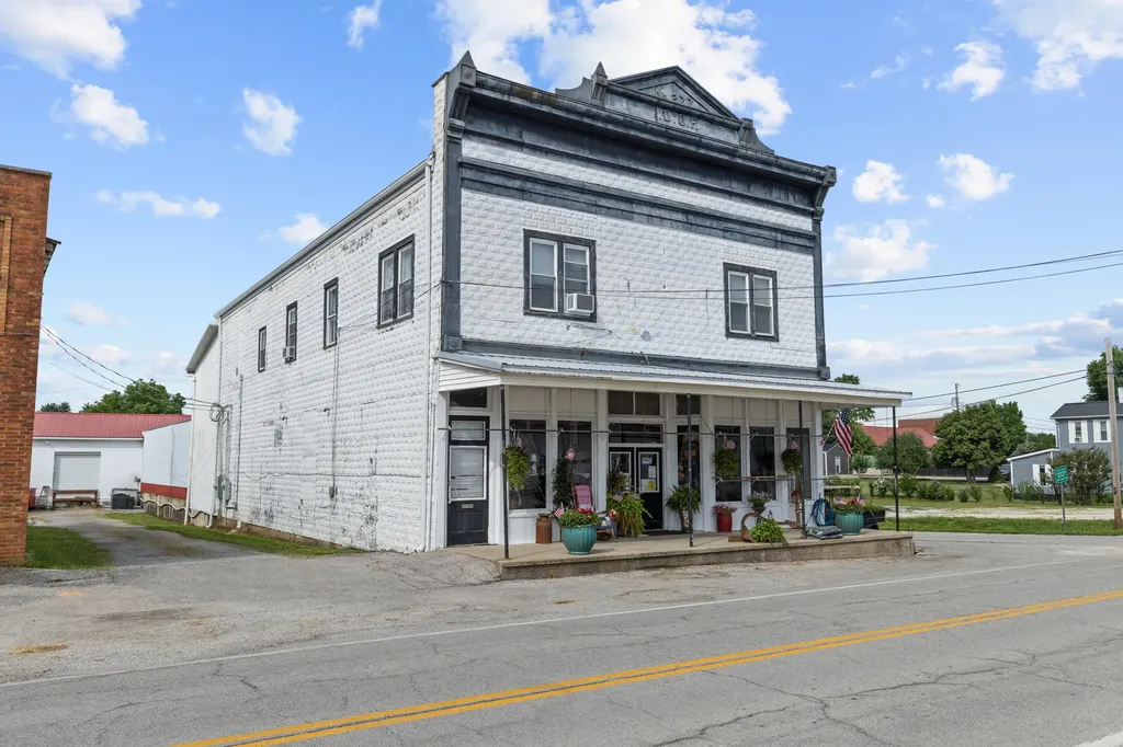 3521 Kentucky 10 Tollesboro KY 41189