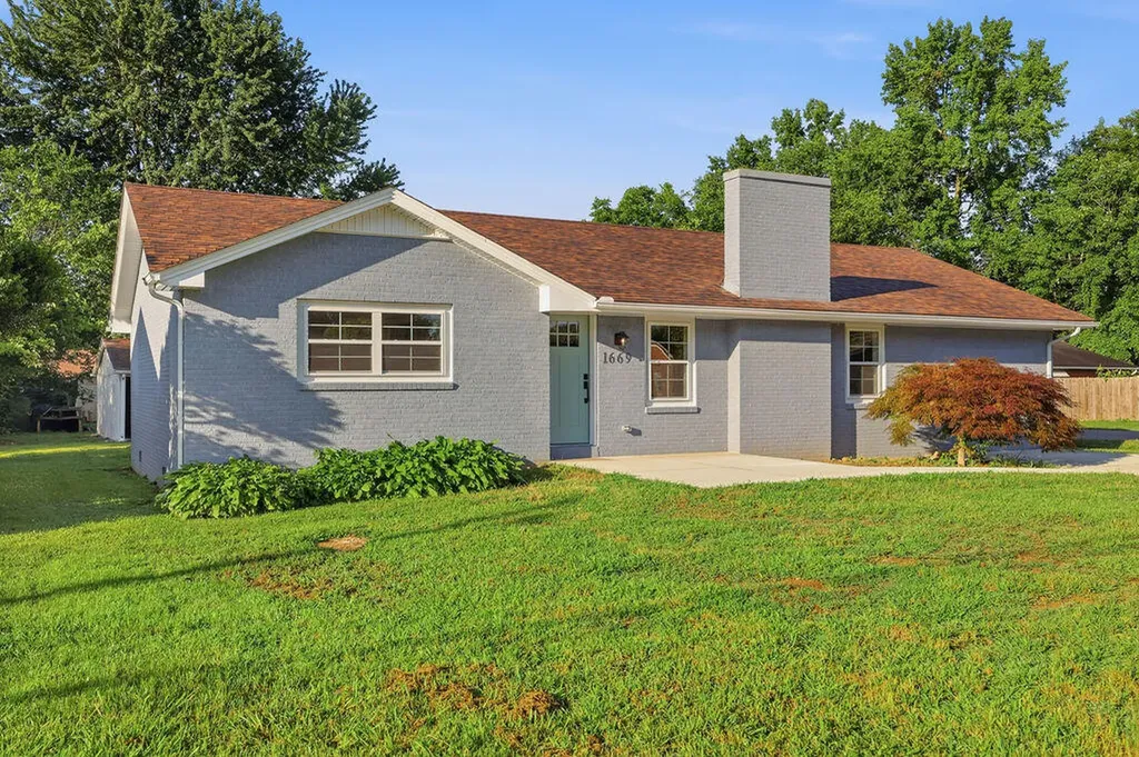1669 Ryan Avenue Murray KY 42071
