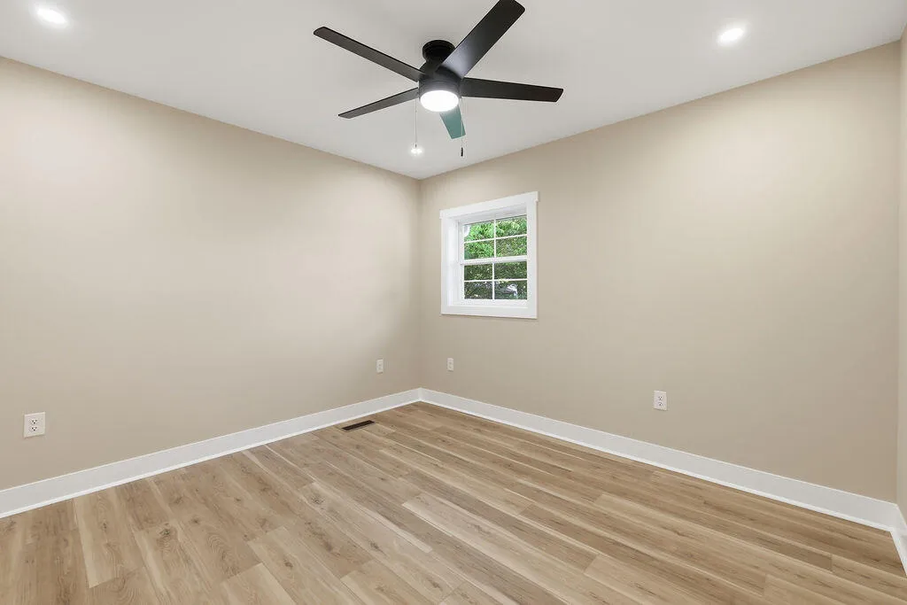 1669 Ryan Avenue Murray KY 42071