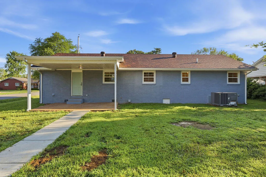 1669 Ryan Avenue Murray KY 42071
