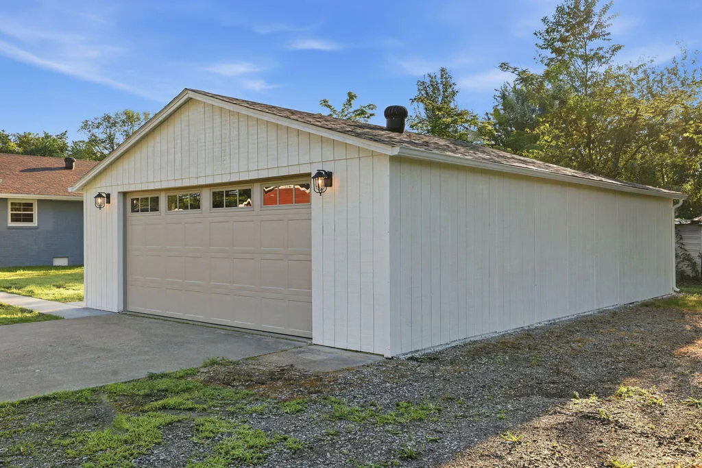 1669 Ryan Avenue Murray KY 42071