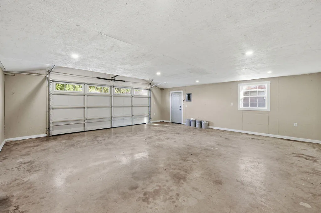 1669 Ryan Avenue Murray KY 42071