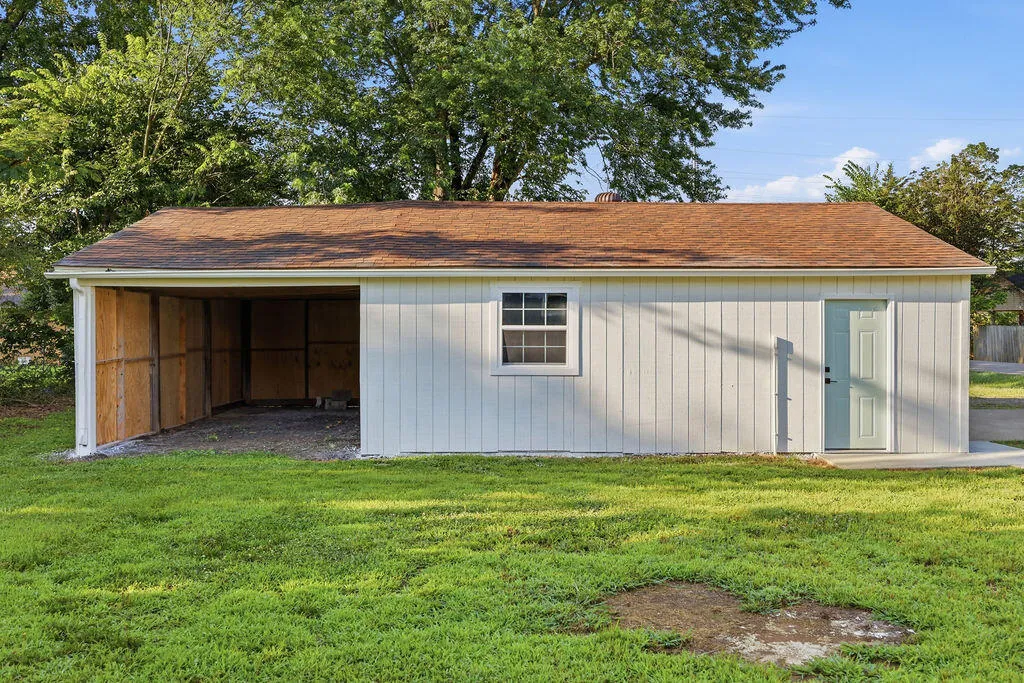1669 Ryan Avenue Murray KY 42071