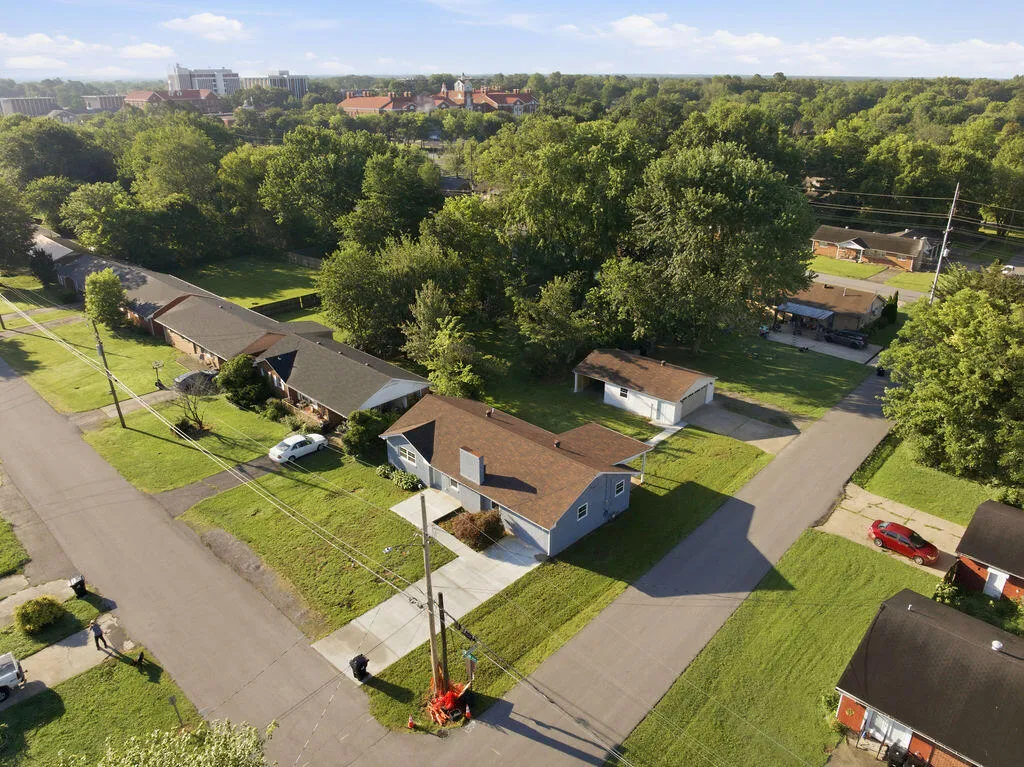 1669 Ryan Avenue Murray KY 42071