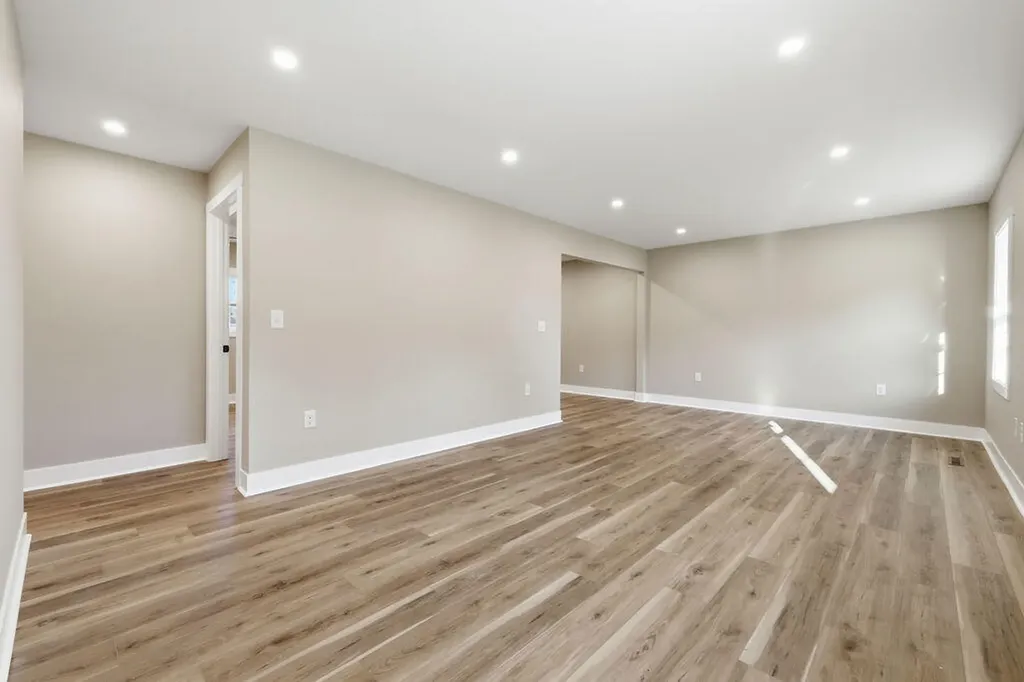 1669 Ryan Avenue Murray KY 42071