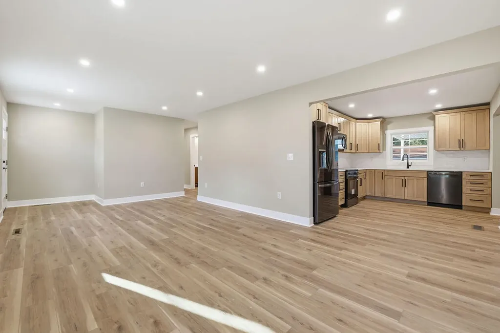 1669 Ryan Avenue Murray KY 42071