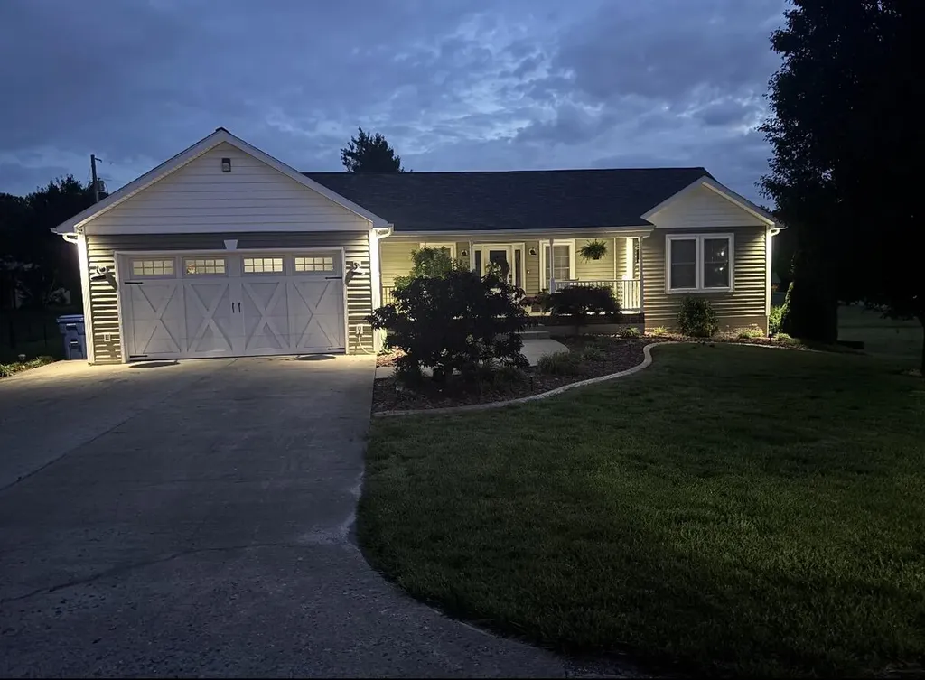 135 Cloverfield Drive Campbellsville KY 42718