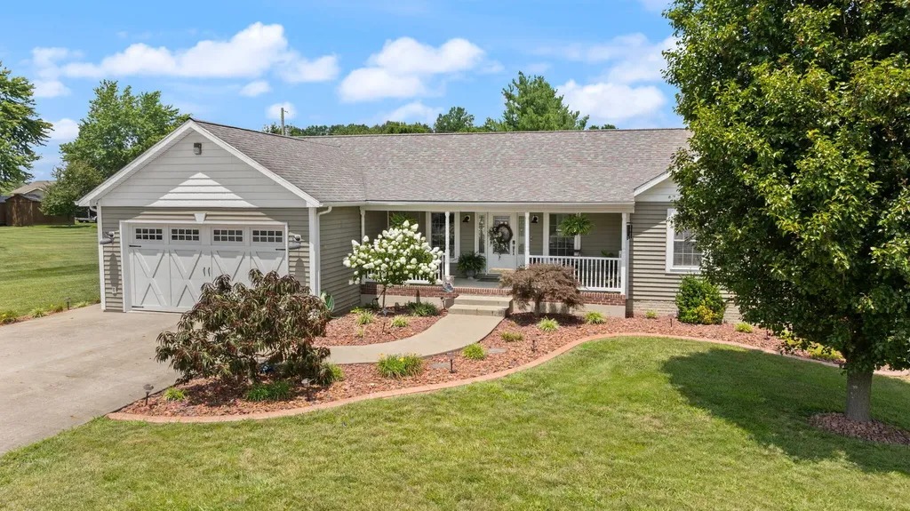 135 Cloverfield Drive Campbellsville KY 42718