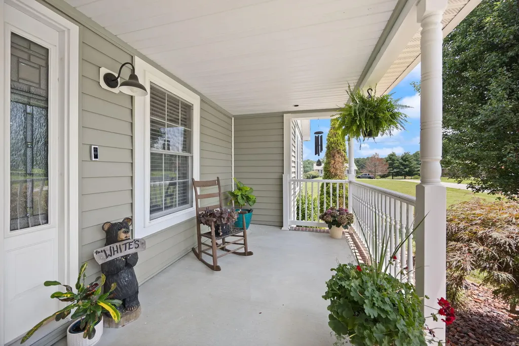 135 Cloverfield Drive Campbellsville KY 42718