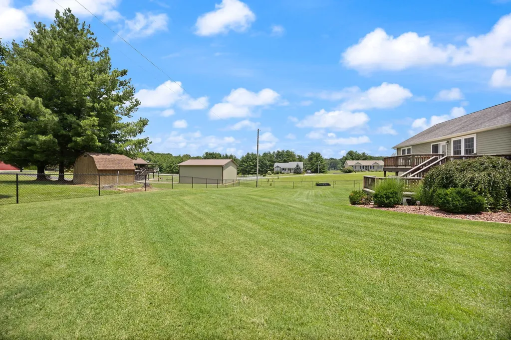 135 Cloverfield Drive Campbellsville KY 42718