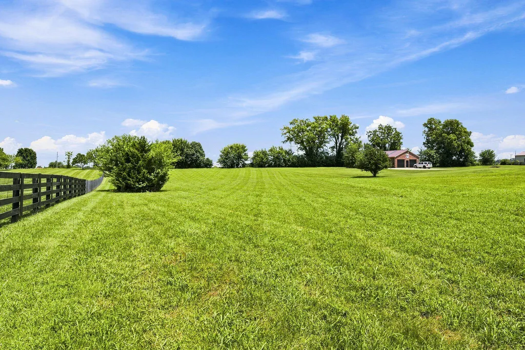 105 Dorton Drive Lancaster KY 40444