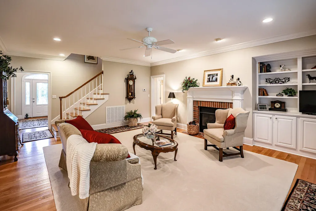 205 Willow Lake Drive Paducah KY 42003