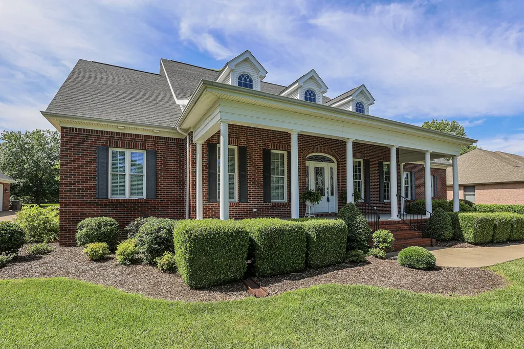 205 Willow Lake Drive Paducah KY 42003