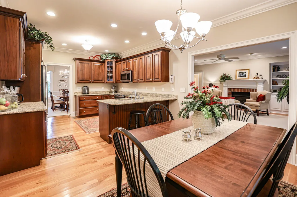205 Willow Lake Drive Paducah KY 42003