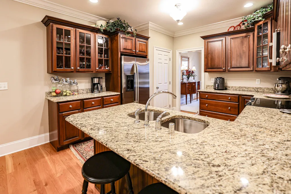 205 Willow Lake Drive Paducah KY 42003