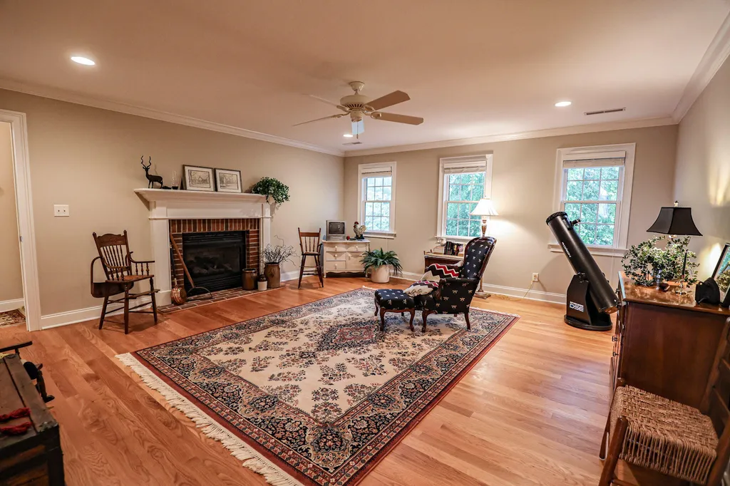 205 Willow Lake Drive Paducah KY 42003