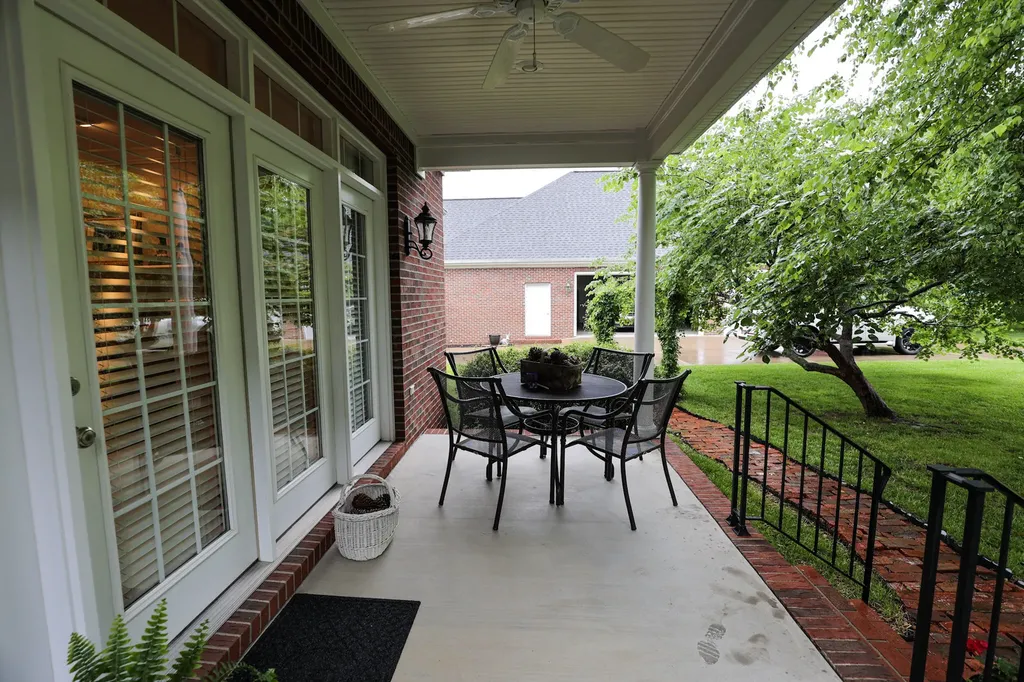 205 Willow Lake Drive Paducah KY 42003