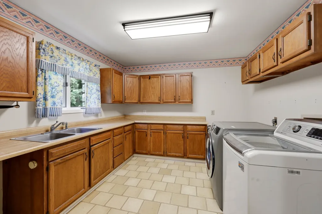 5349 Athens Boonesboro Road Lexington KY 40509