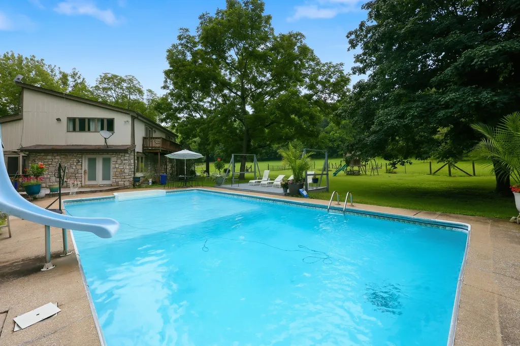 5349 Athens Boonesboro Road Lexington KY 40509