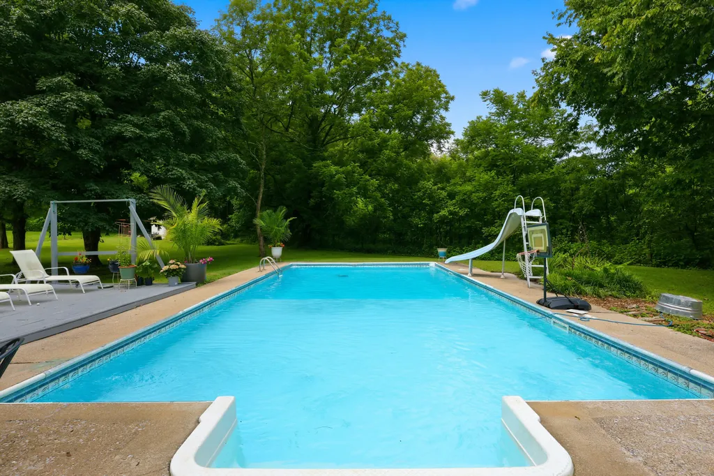 5349 Athens Boonesboro Road Lexington KY 40509