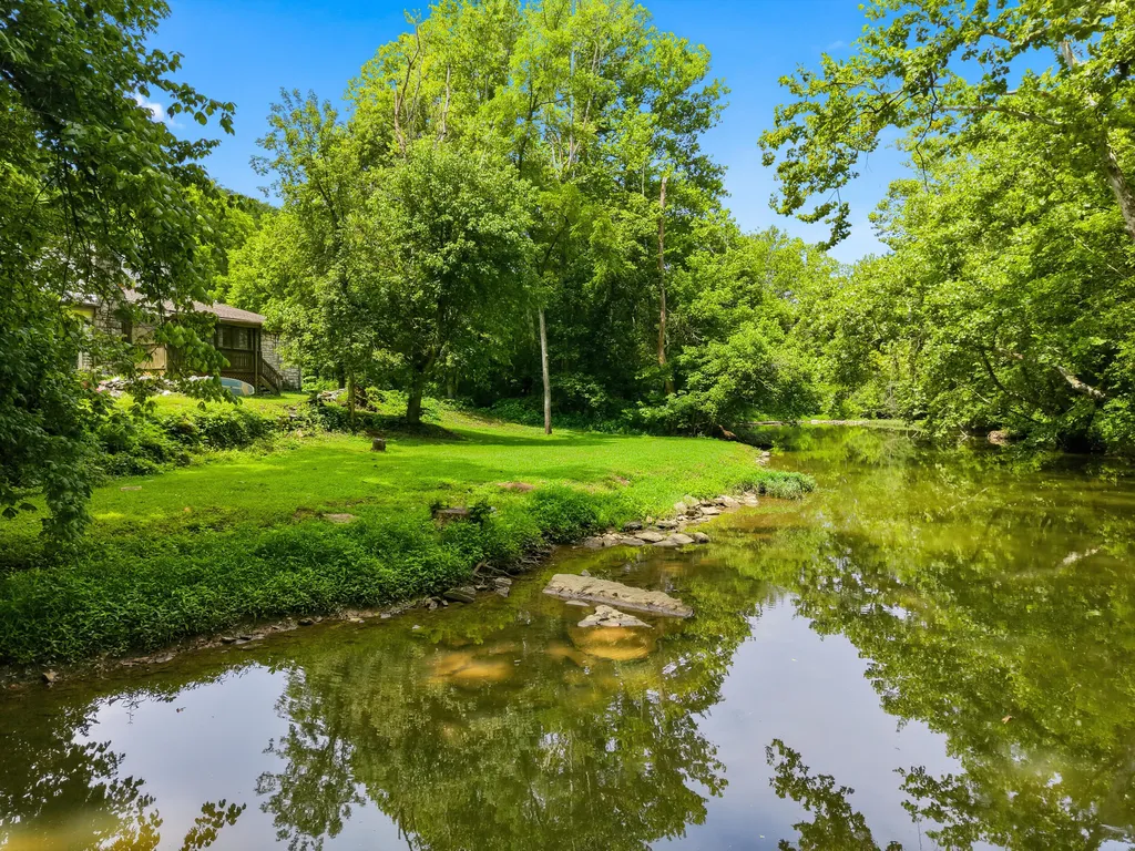 5349 Athens Boonesboro Road Lexington KY 40509
