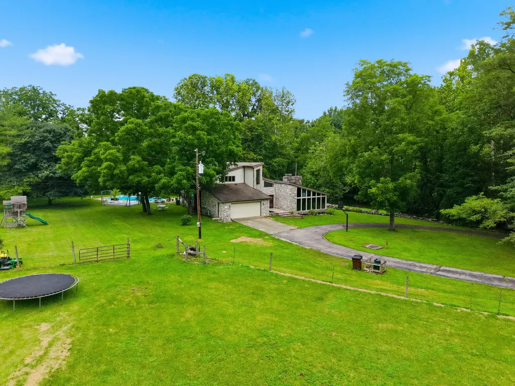 5349 Athens Boonesboro Road Lexington KY 40509