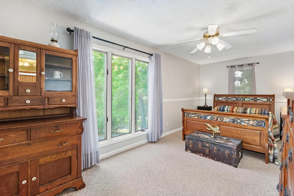 212 Bayview Drive Eddyville KY 42038