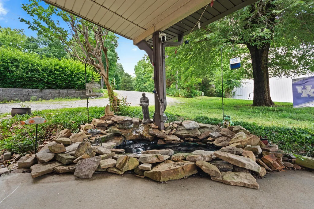212 Bayview Drive Eddyville KY 42038