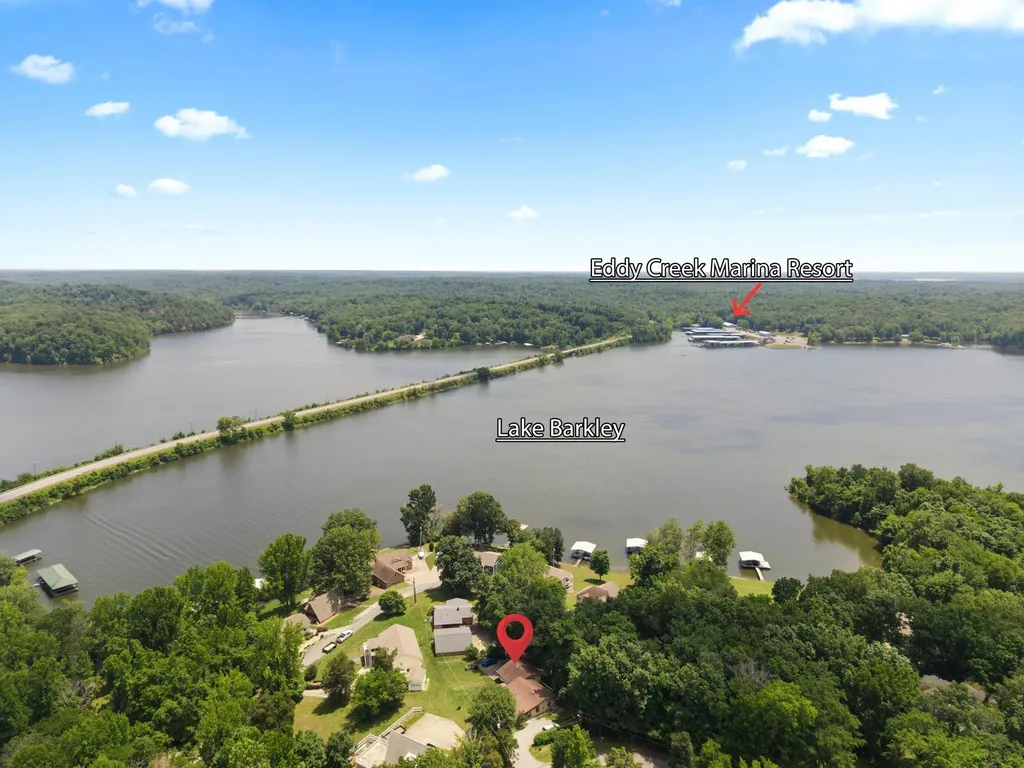 212 Bayview Drive Eddyville KY 42038