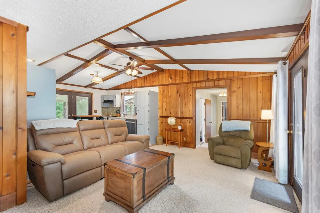 212 Bayview Drive Eddyville KY 42038