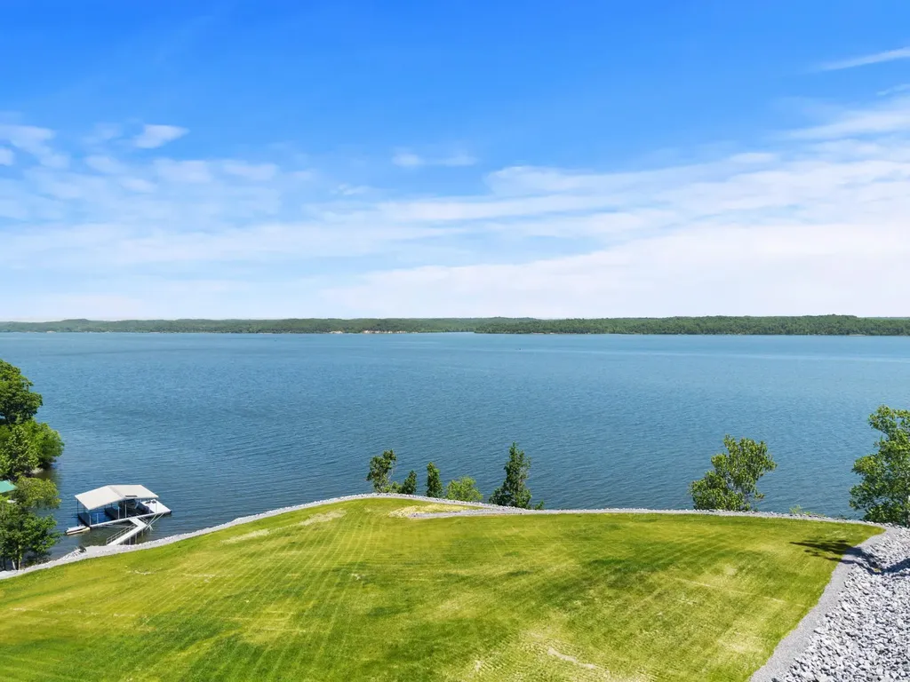 378 Little Oaks Lane Murray KY 42071