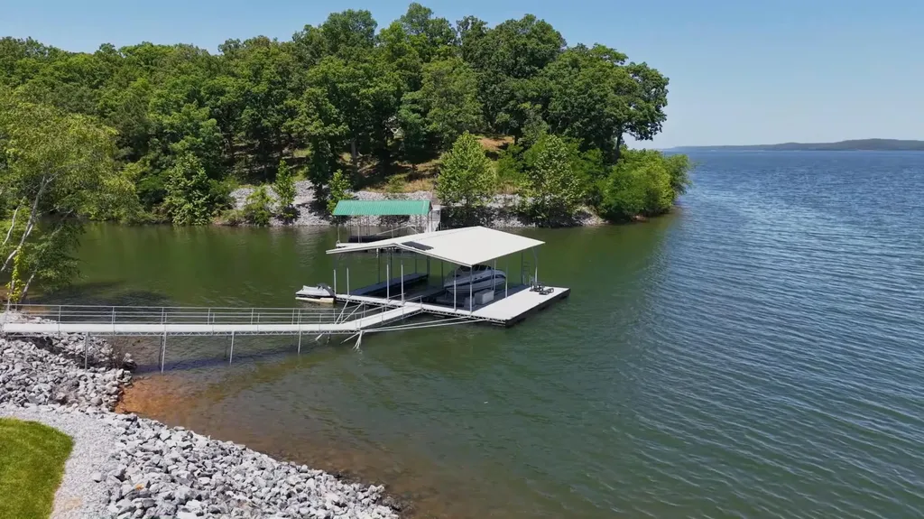 378 Little Oaks Lane Murray KY 42071